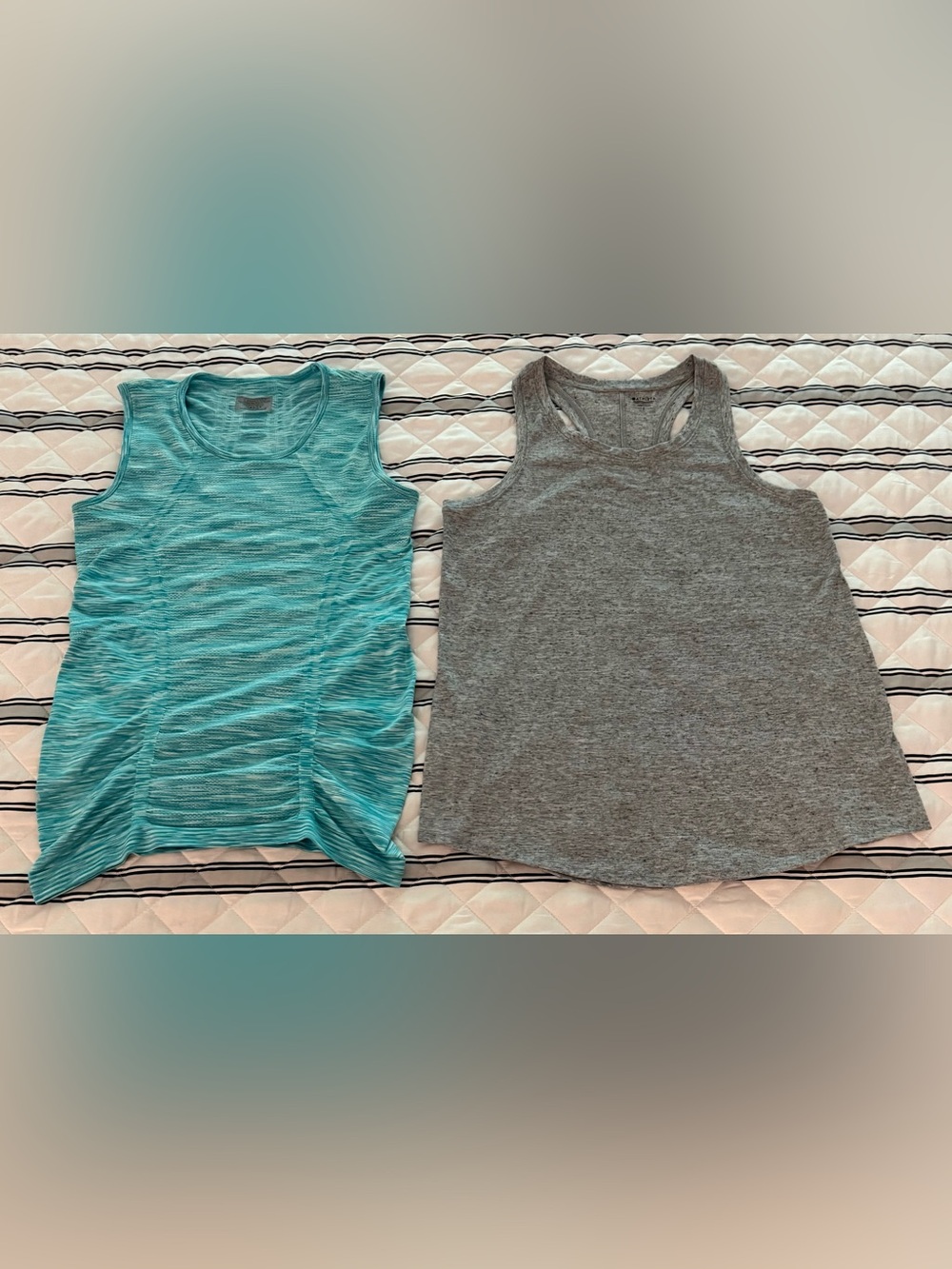 Athleta Women’s Small Set of 2 Blue and Gray Tank Tops Soft